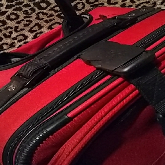 Atlantic Luggage Bags Atlantic Spinner Luggage Red Suitcase Poshmark